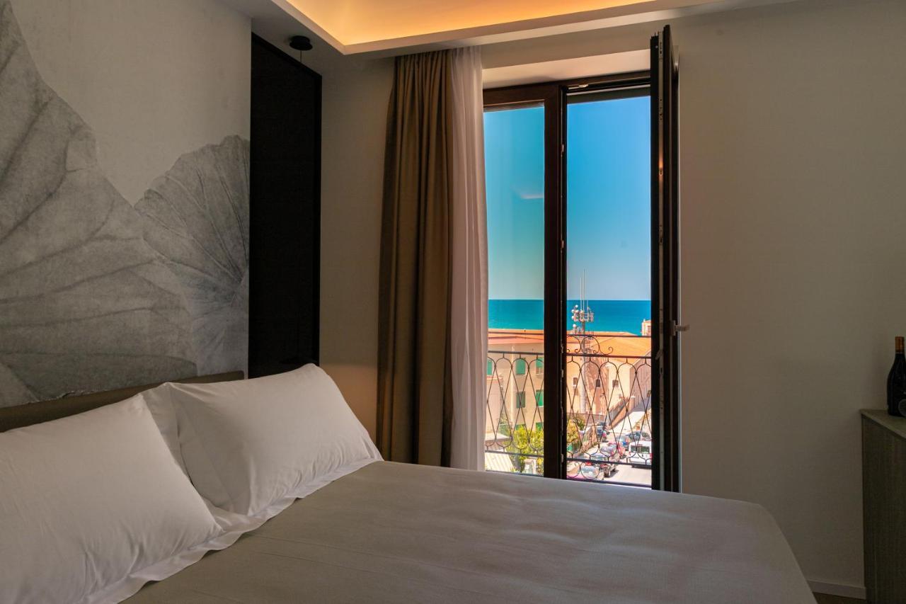 Palazzo Raho Suites Cefalù Exteriör bild